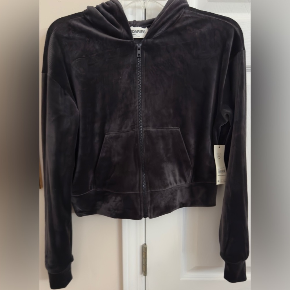 NWT No Boundaries Woman’s Soft Black Cropped Long Sleeve‎ Zip Up Jacket Size XS - Picture 6 of 8